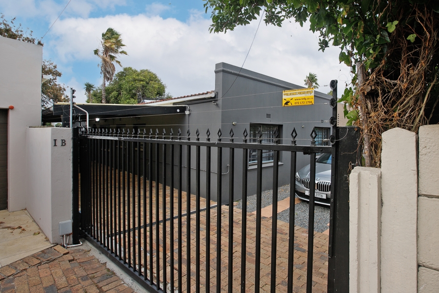 3 Bedroom Property for Sale in Claremont Village Western Cape